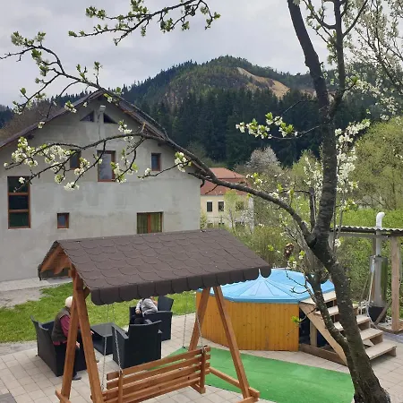 Casa Cu Povesti