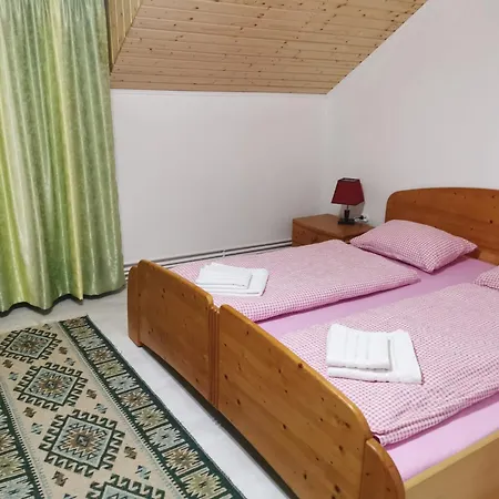 Casa Cu Povesti *