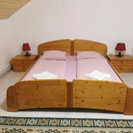 Casa Cu Povesti