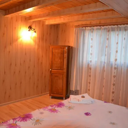 Guest house Casa Cu Povesti *