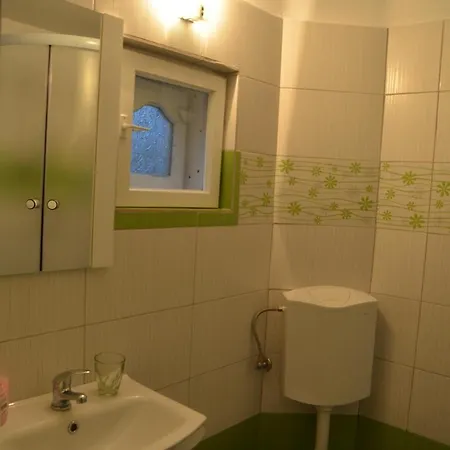 Casa Cu Povesti Guest house